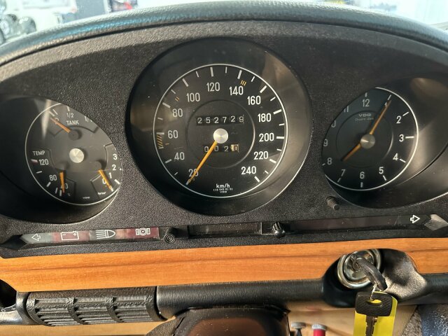 Mercedes-Benz 280