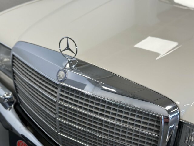 Mercedes-Benz 280