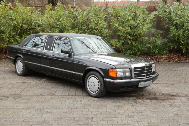 MERCEDES-BENZ 560