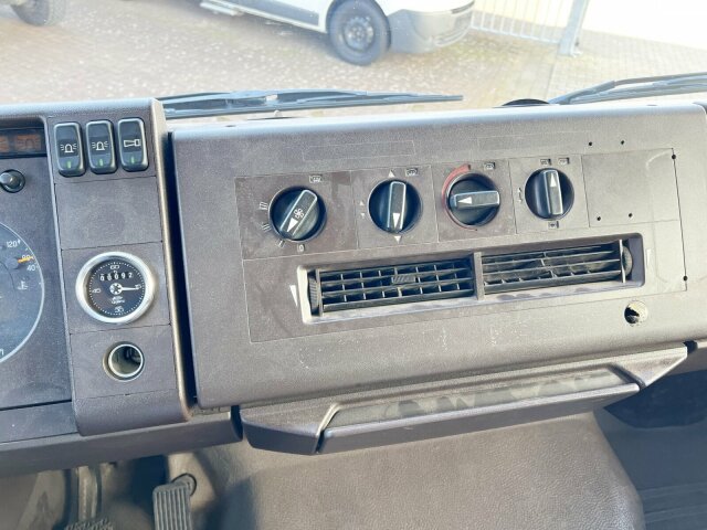 Mercedes-Benz -