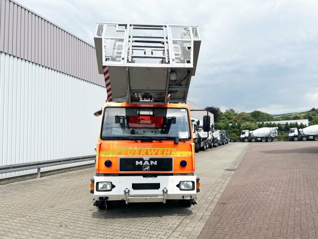 MAN M2000