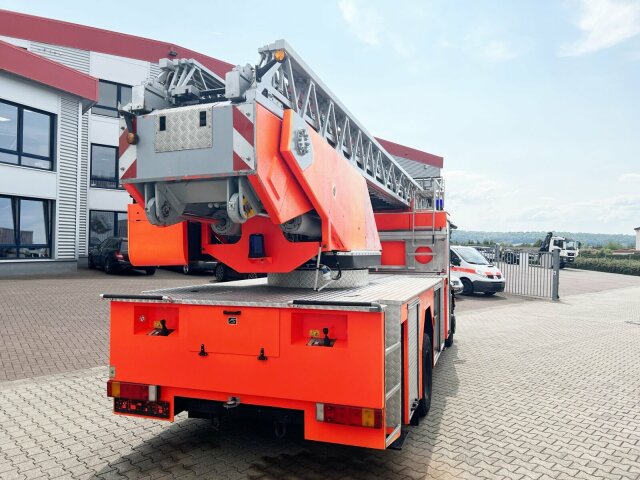 MAN M2000