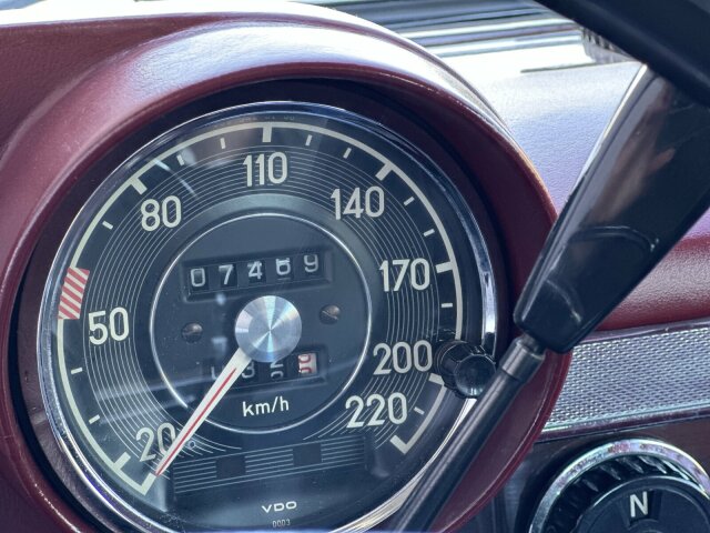 MERCEDES-BENZ 600
