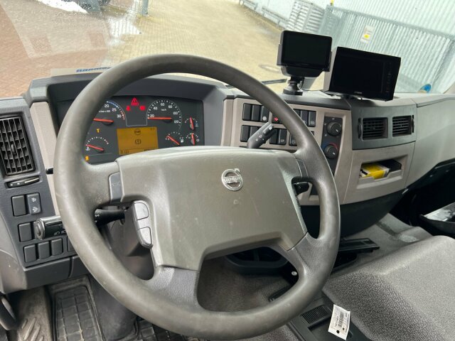 Volvo -