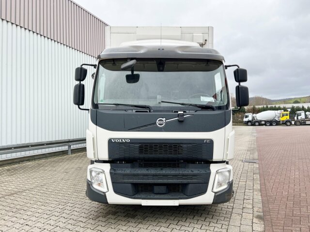 Volvo -