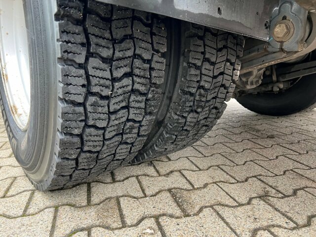 Volvo -