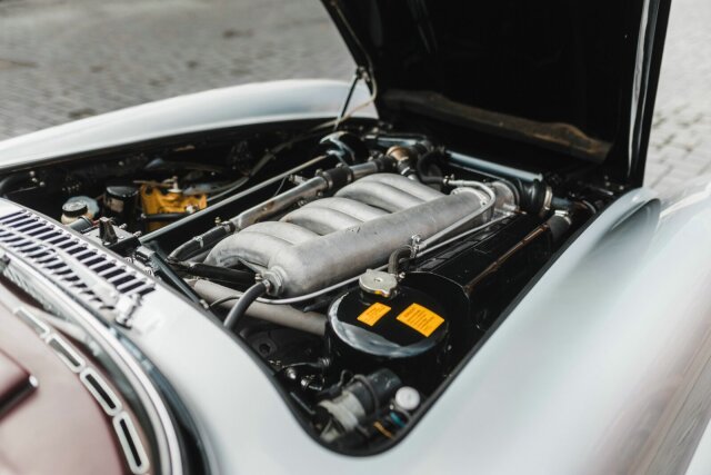 MERCEDES-BENZ 300