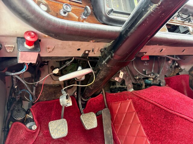 Mercedes-Benz 220