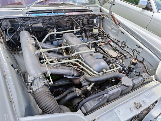 Mercedes-Benz 220