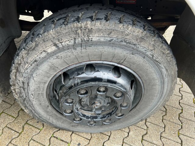 Mercedes-Benz -
