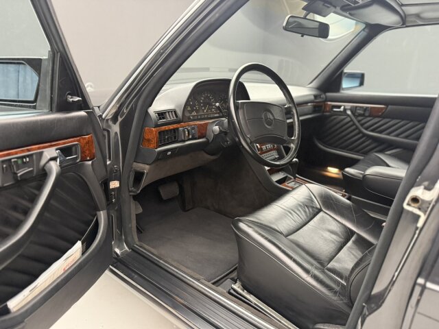 Mercedes-Benz 560