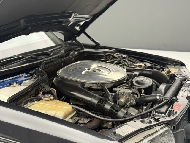 Mercedes-Benz 560