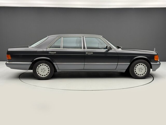 Mercedes-Benz 560