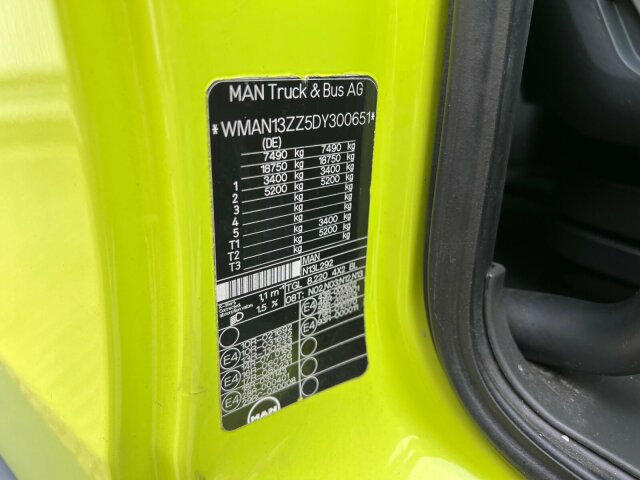 MAN -