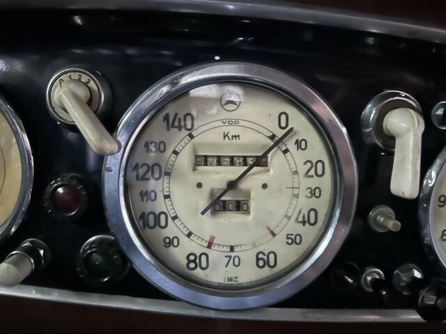 Mercedes-Benz 290