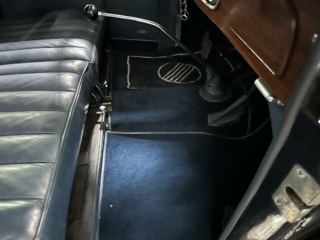 Mercedes-Benz 290