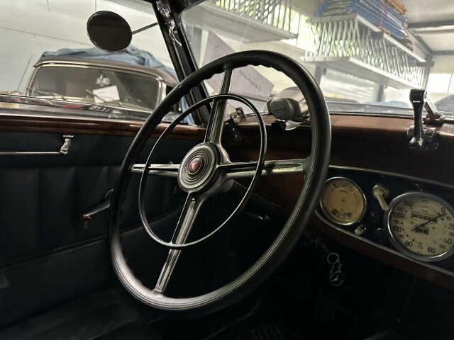 Mercedes-Benz 290