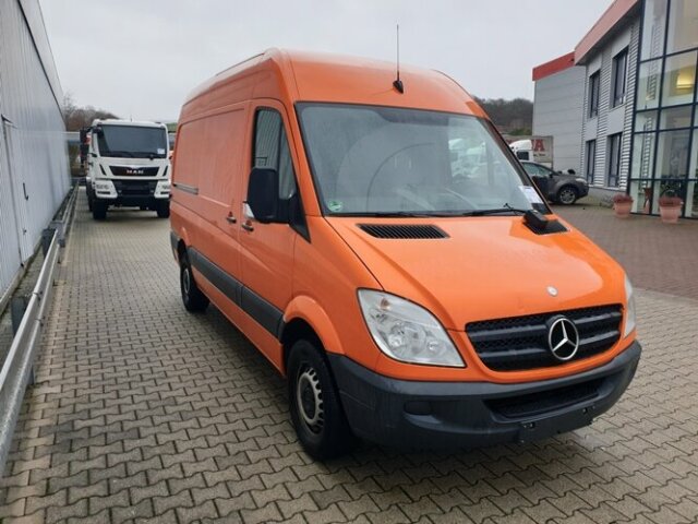 Mercedes-Benz -