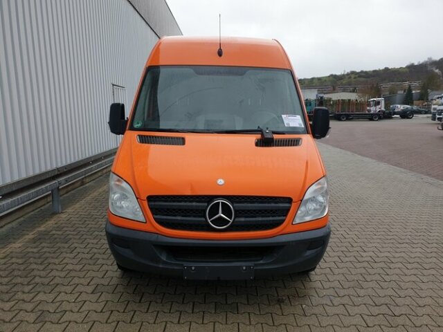 Mercedes-Benz -