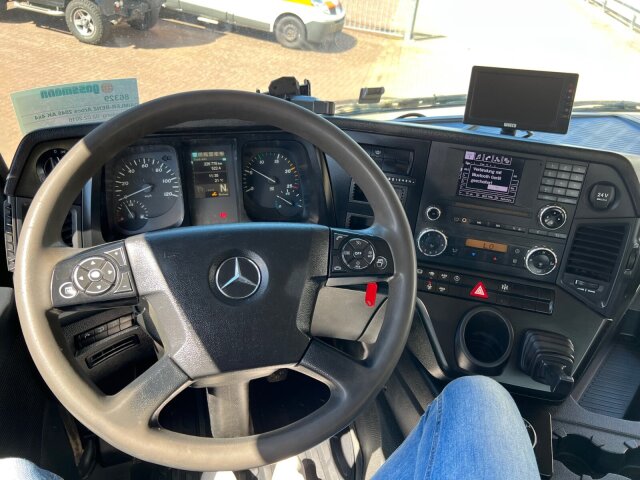 Mercedes-Benz -