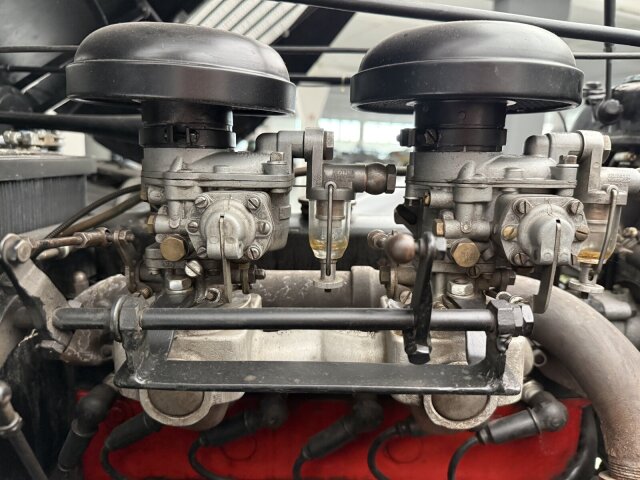 BMW 327