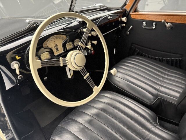 BMW 327