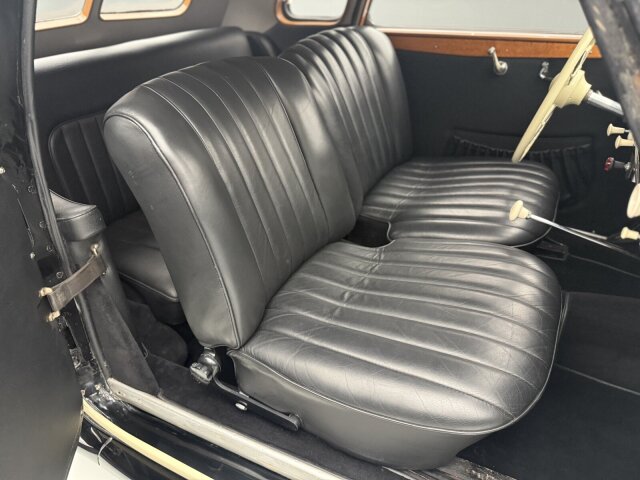 BMW 327