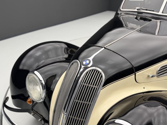 BMW 327