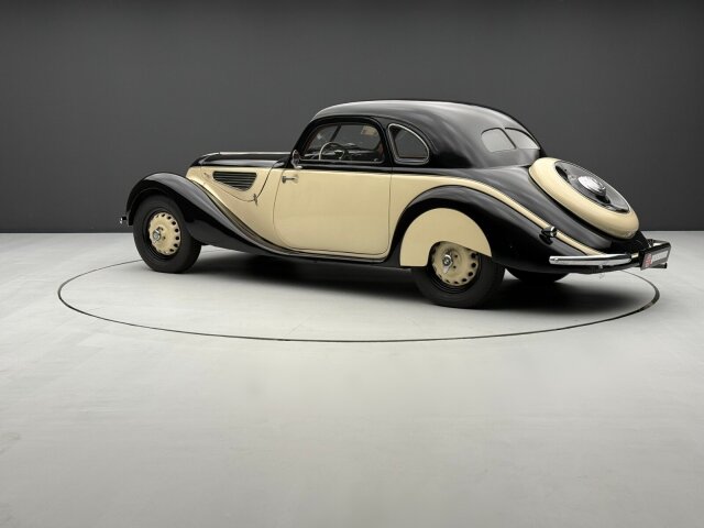 BMW 327