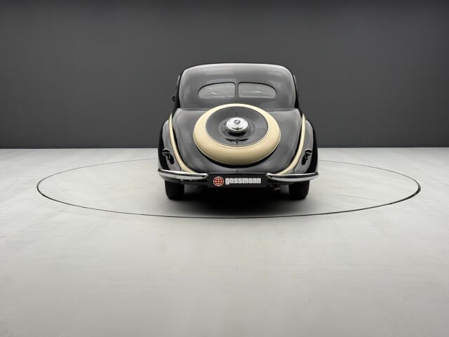 BMW 327