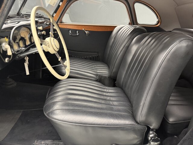 BMW 327