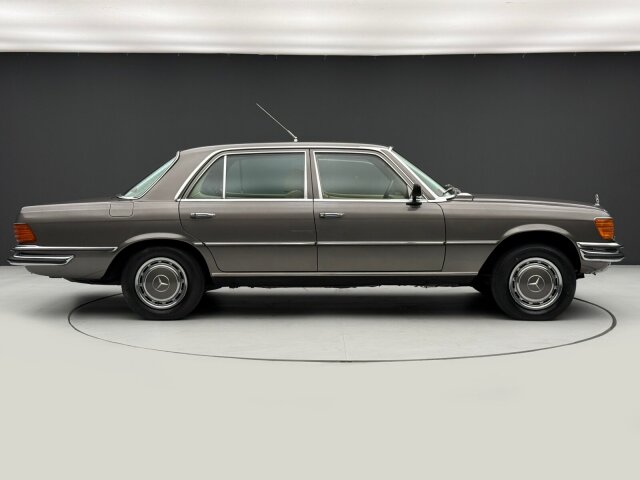 Mercedes-Benz 450