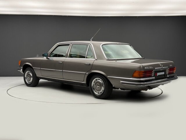 Mercedes-Benz 450