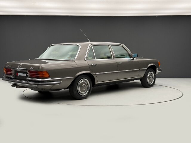 Mercedes-Benz 450