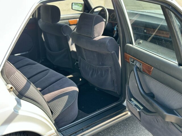 Mercedes-Benz 300