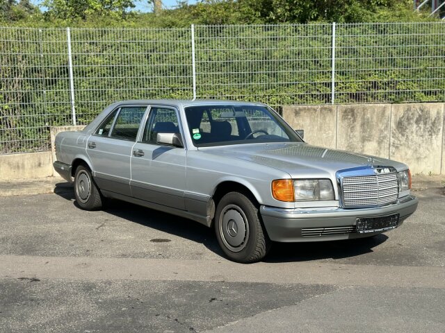Mercedes-Benz 300