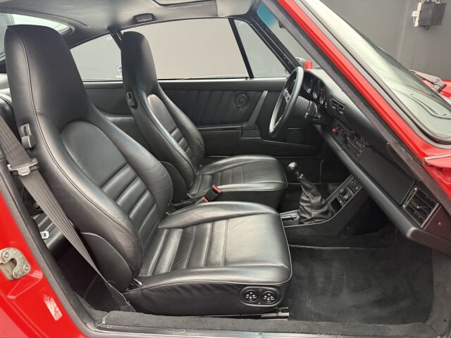 Porsche 930