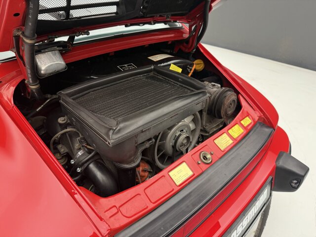 Porsche 930