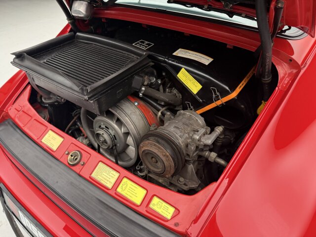 Porsche 930