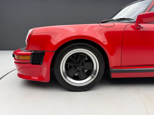 Porsche 930