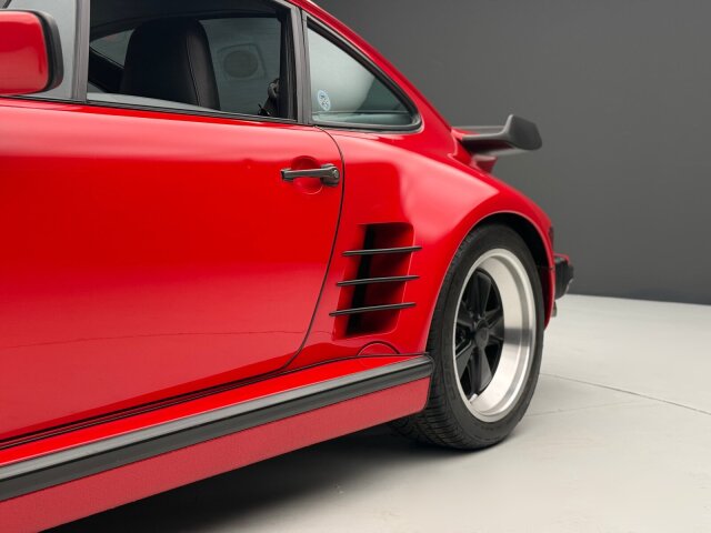 Porsche 930