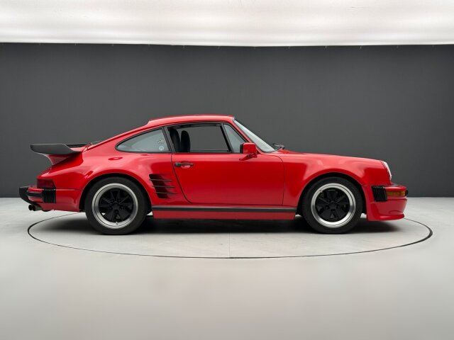 Porsche 930