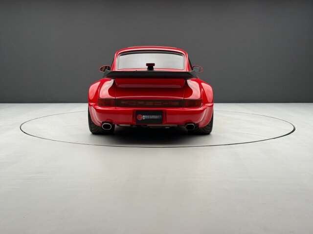 Porsche 930