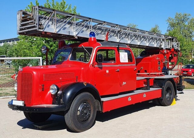 Mercedes-Benz LF