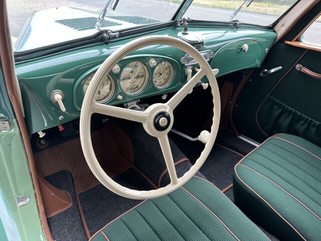 BMW 327