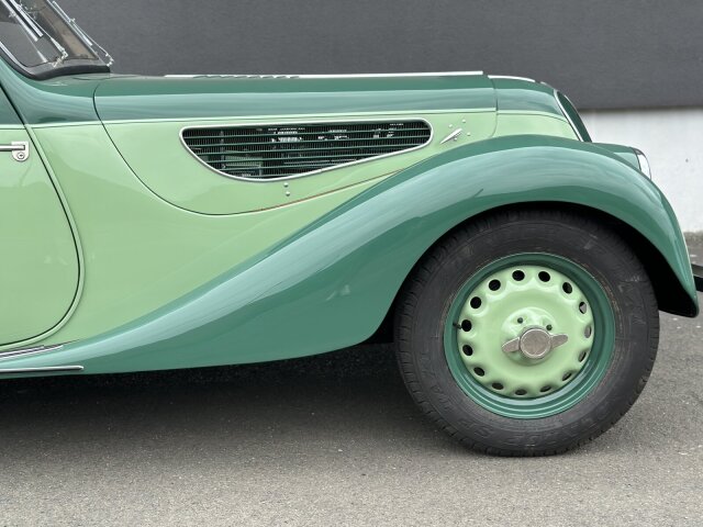 BMW 327