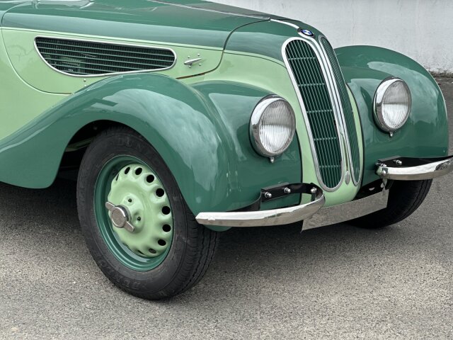 BMW 327