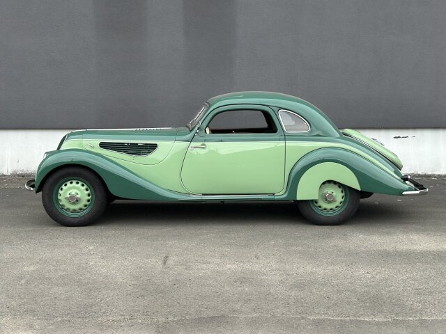 BMW 327