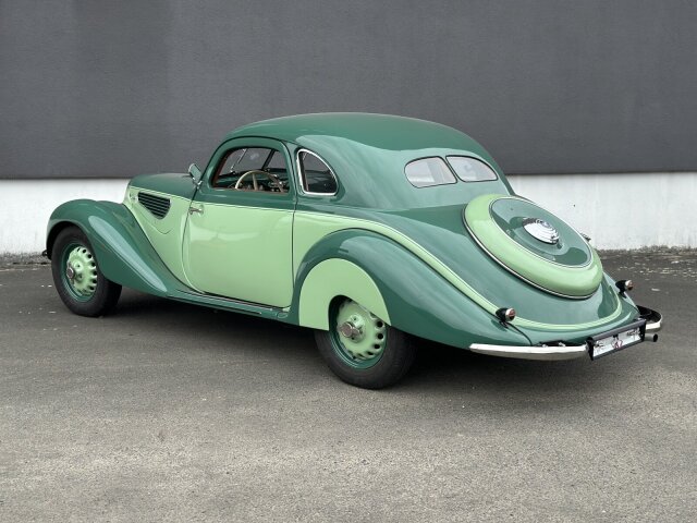 BMW 327