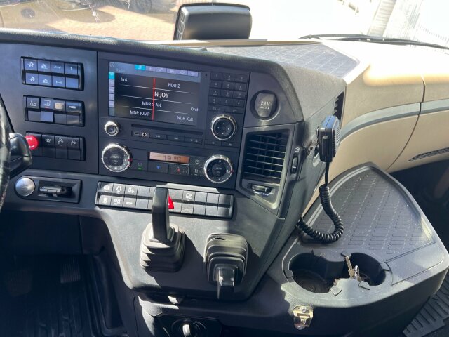 Mercedes-Benz Arocs